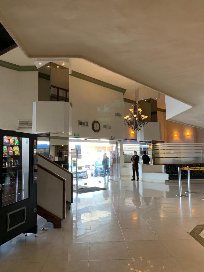 Fastos Hotel Monterrey Zewnętrze zdjęcie