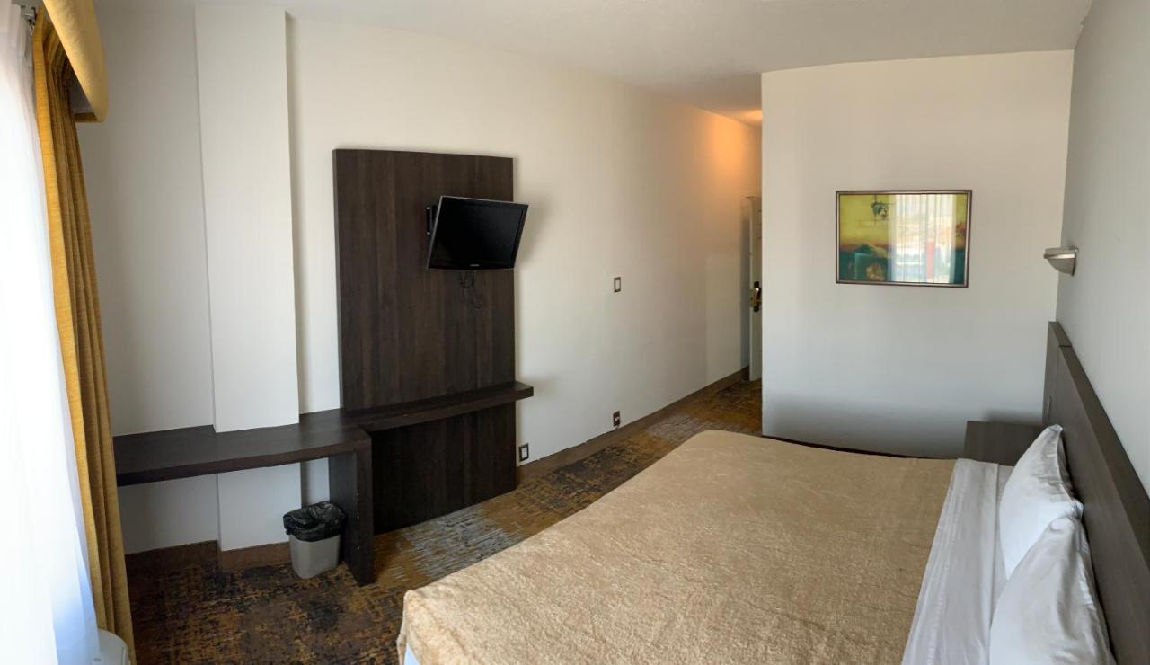Fastos Hotel Monterrey Zewnętrze zdjęcie